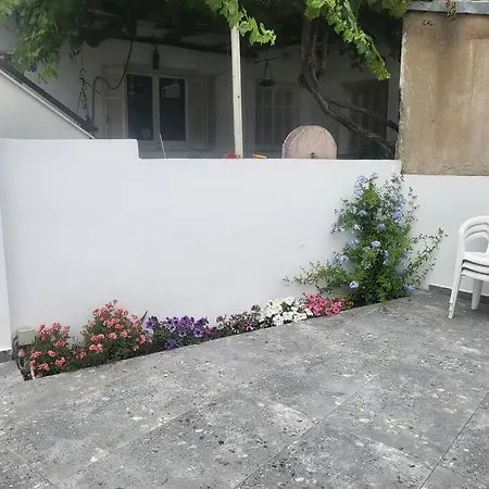 φιλόξενο σπίτι στο βόλο *